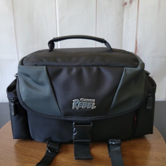Canon Rebel Camera Bag for camera and accessories.  Black camera bag w/ dividers - Picture 1 of 13